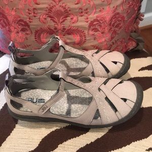 JBU by Jambu sports sandals with memory foam 8M
